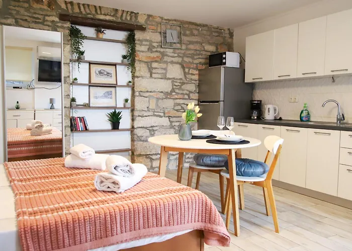 Akidado - Happy Pula