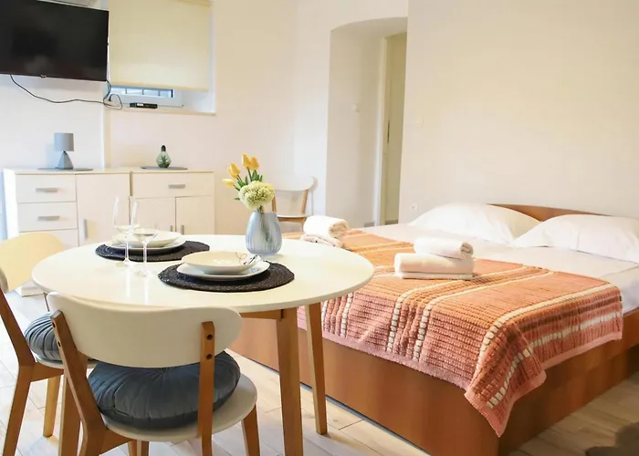 Akidado - Happy Pula